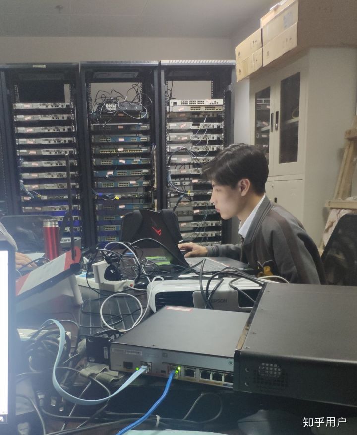 it姐妹技術(shù)論壇_it技術(shù)負責人崗位職責_it技術(shù)工程師