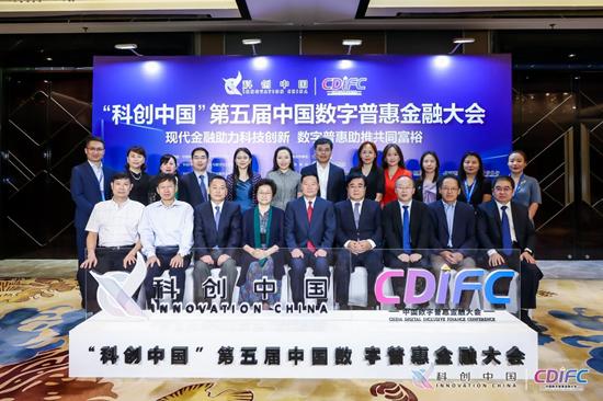 it技術支持_it技術文檔模板_it技術團隊工作氛圍